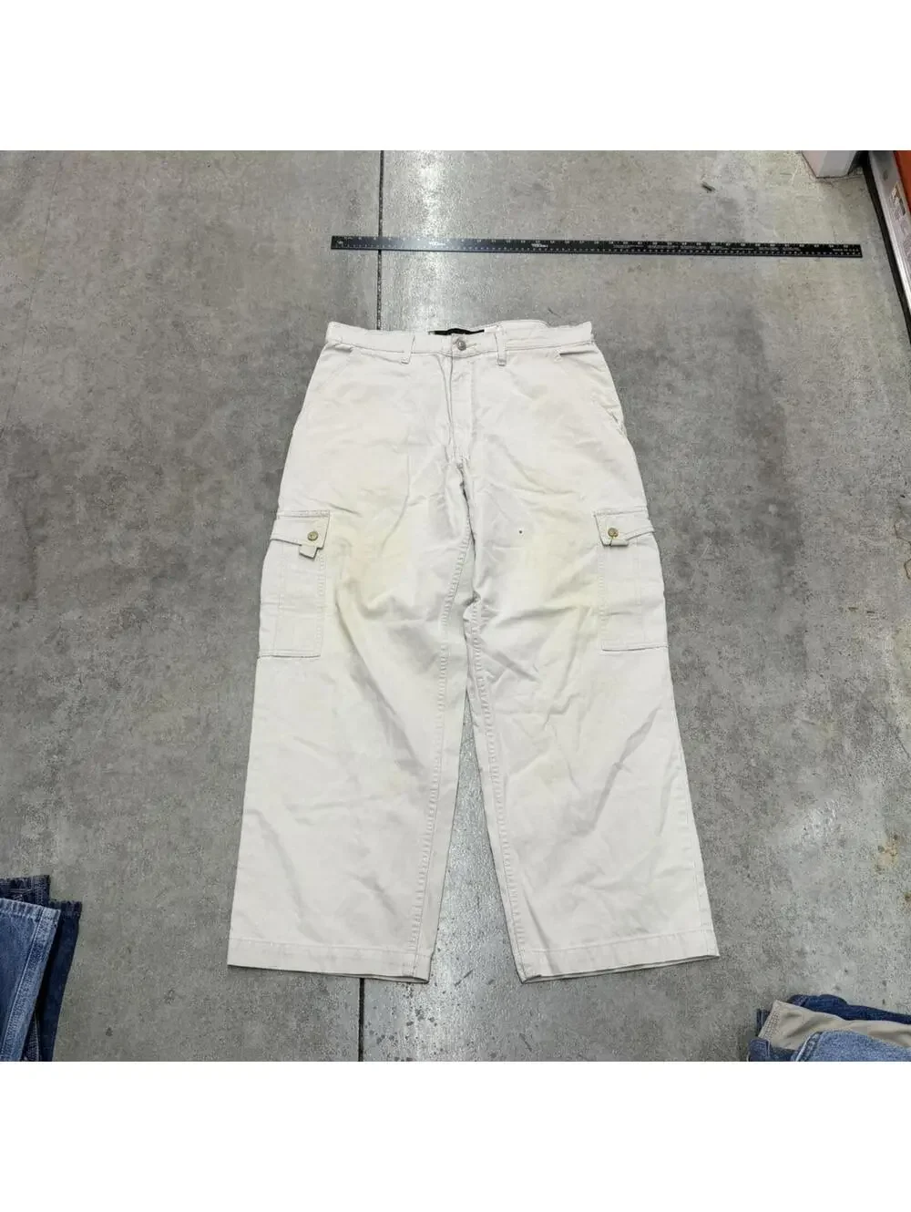 vintage levis silver tab khakis beige relaxed baggy fit cargo pants size 34 x 30